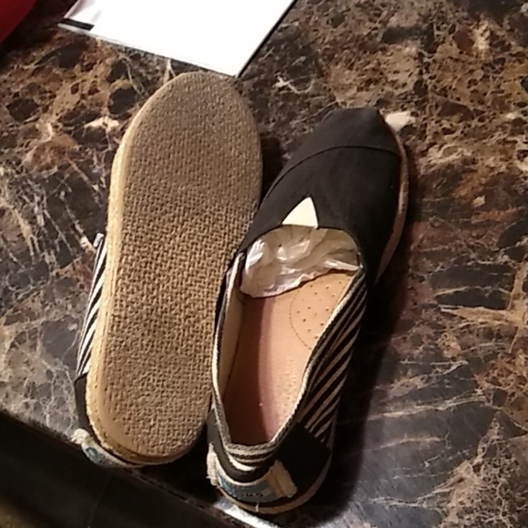 Sold. Black Toms - Picture 8 of 8